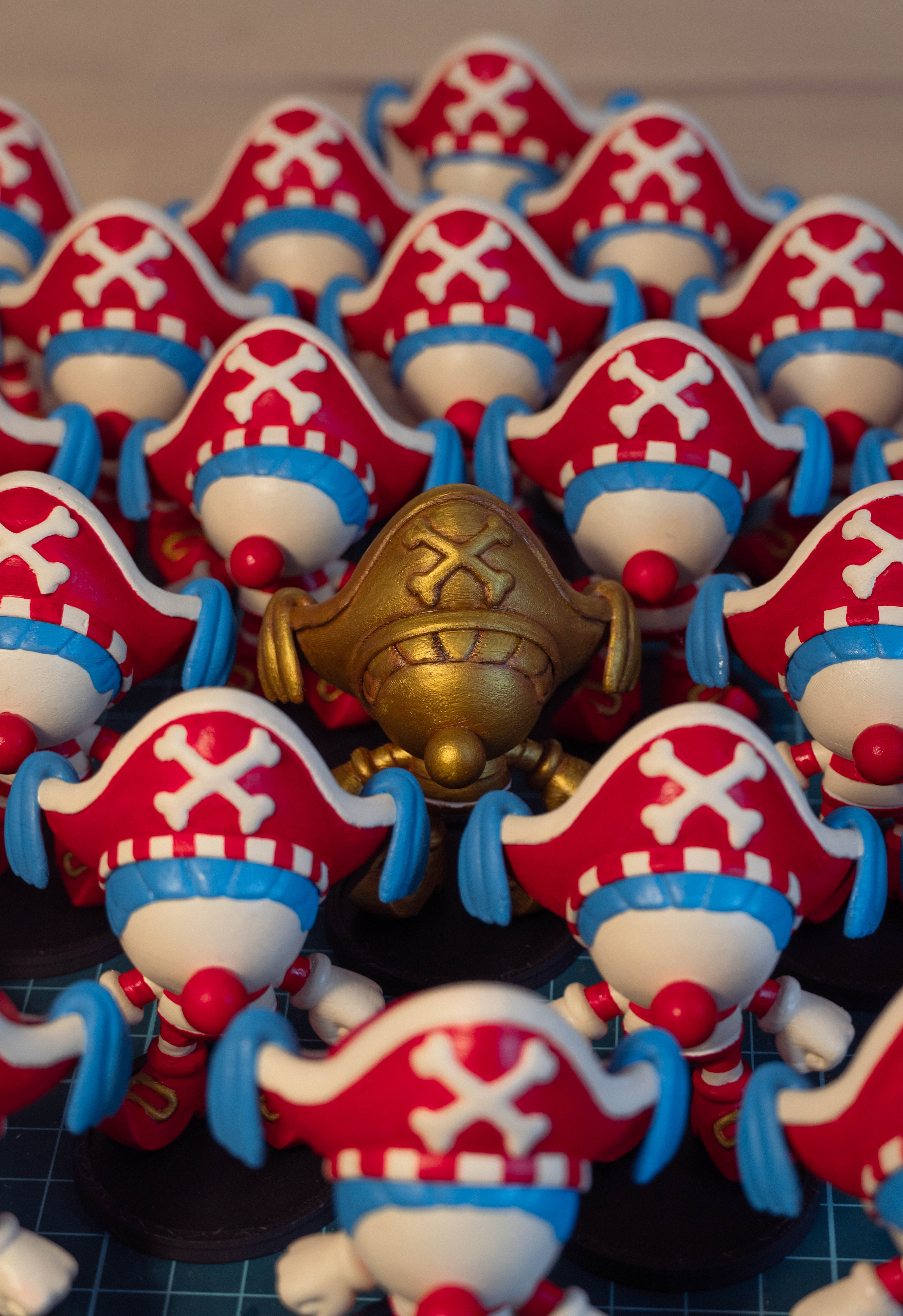 B-U-G-G-Y figura desmontable