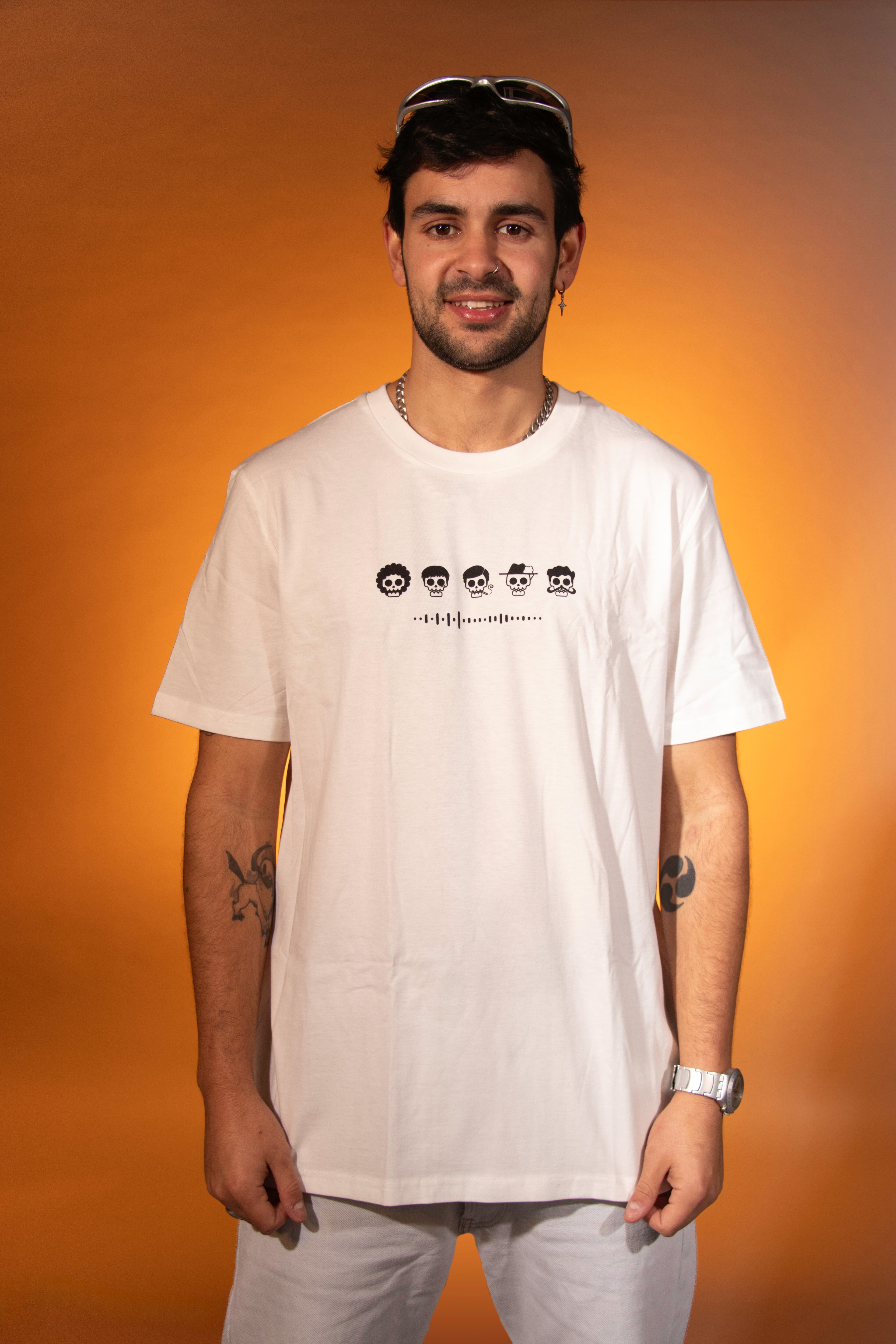 RADIO PIRATA x NIJUUNI